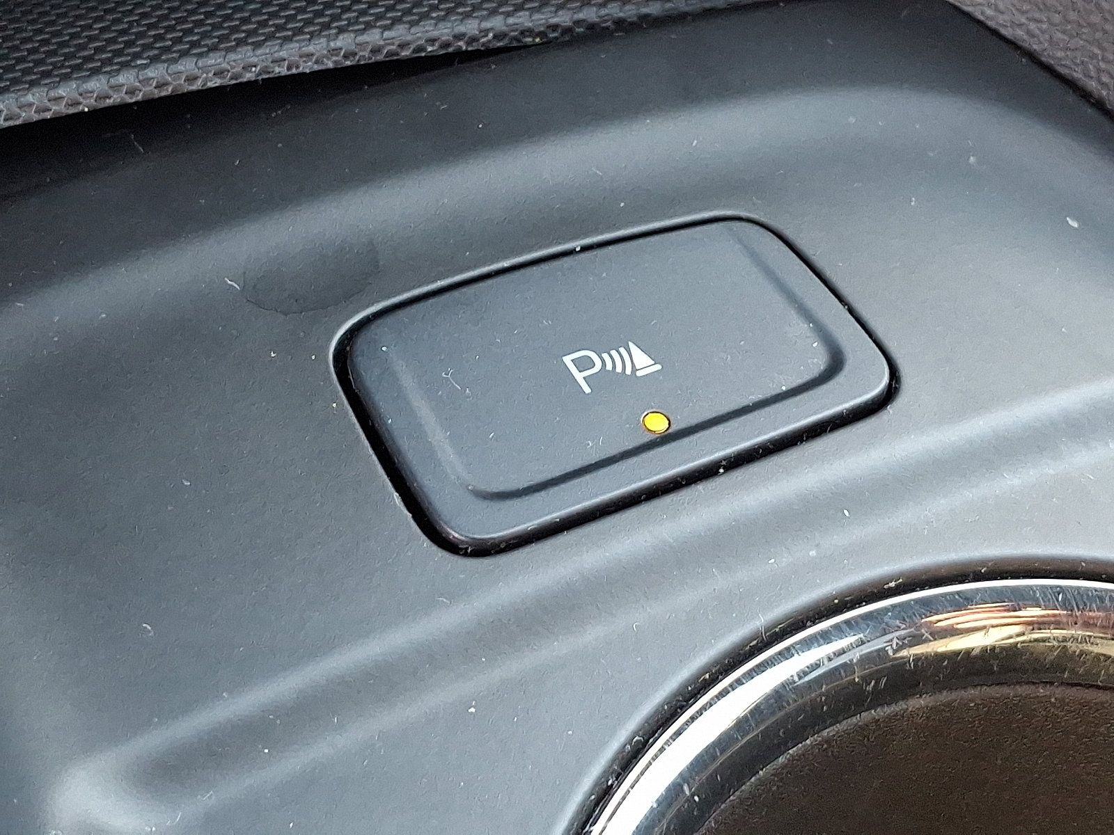 Certified 2022 Chevrolet Equinox RS w/ Infotainment Package image 26