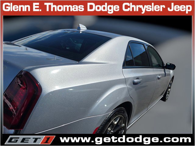 Certified 2018 Chrysler 300 S image 12
