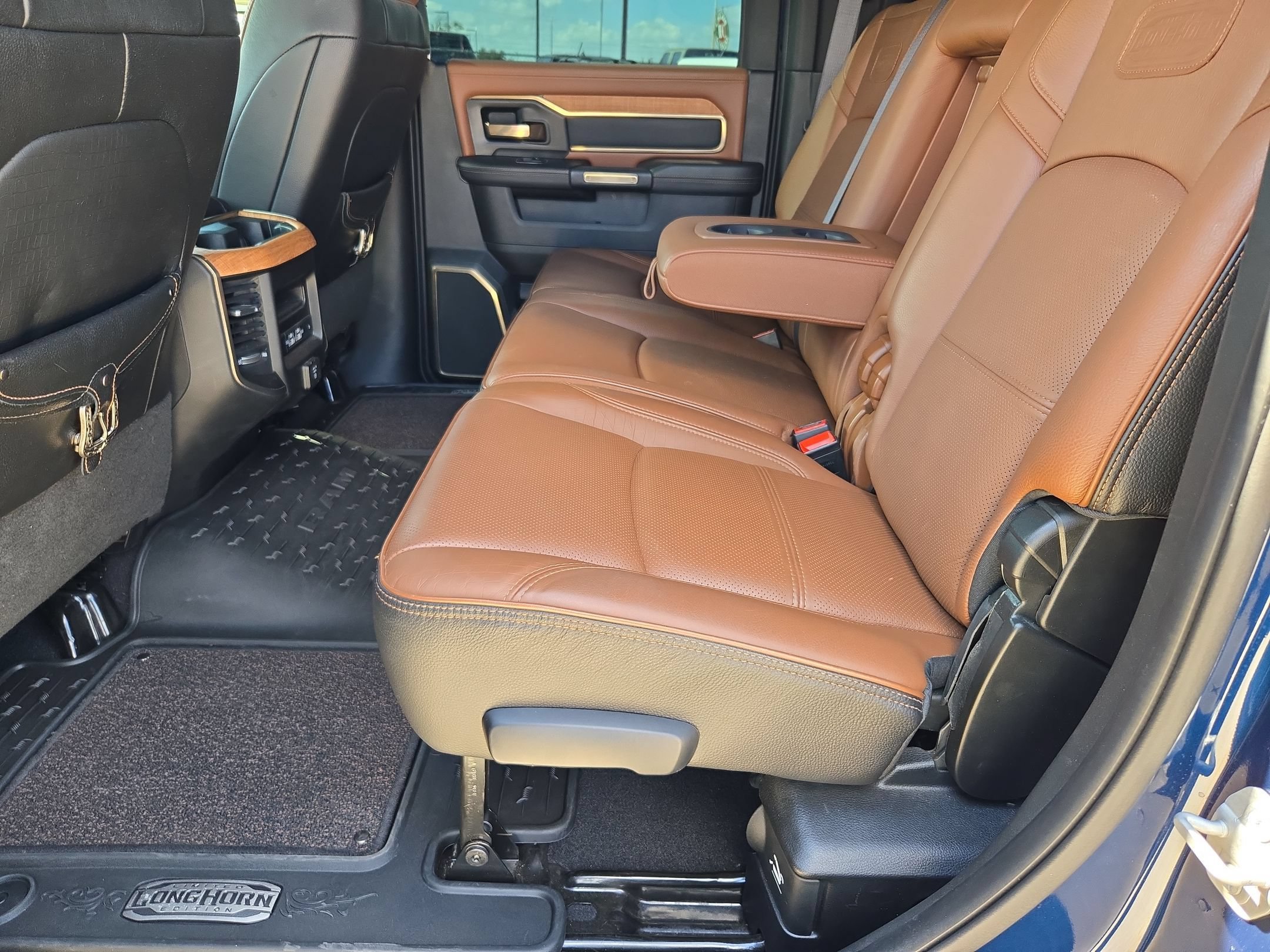 Used 2022 RAM 2500 Limited AWD/4WD image 13
