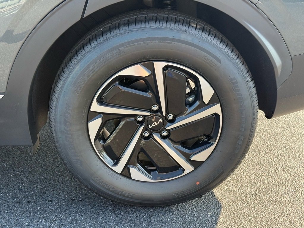 New 2025 Kia Sportage LX image 13