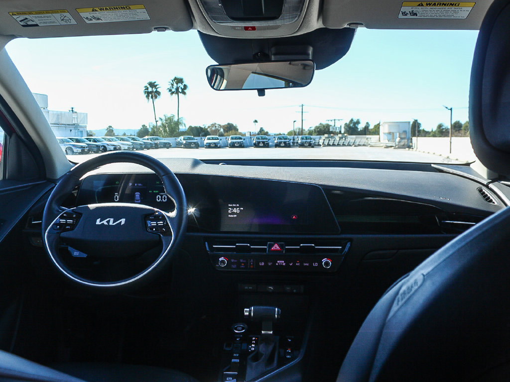 Used 2023 Kia Niro EX FWD image 13
