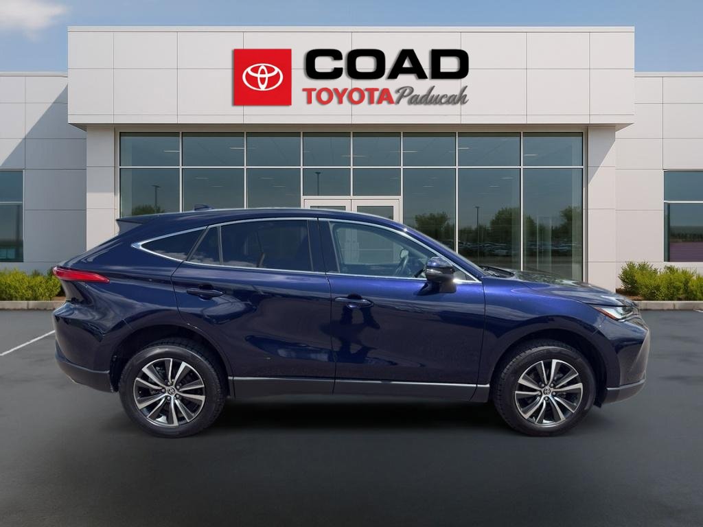 Used 2024 Toyota Venza LE AWD/4WD image 6