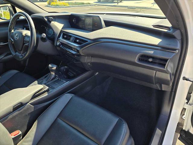 Used 2020 Lexus UX 200 w/ Premium Package FWD image 10