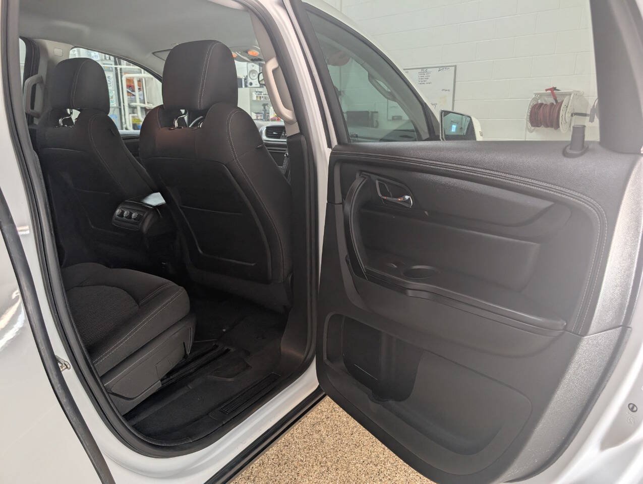 Used 2016 Chevrolet Traverse LT w/ True North Edition AWD/4WD image 15