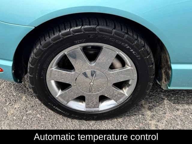 Used 2002 Ford Thunderbird RWD image 10