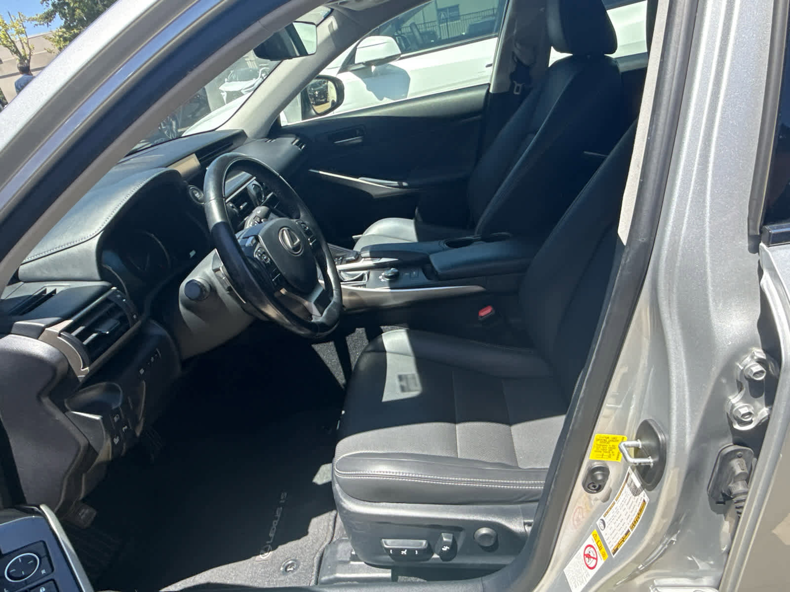 Used 2017 Lexus IS 200t w/ Navigation System Package RWD image 5