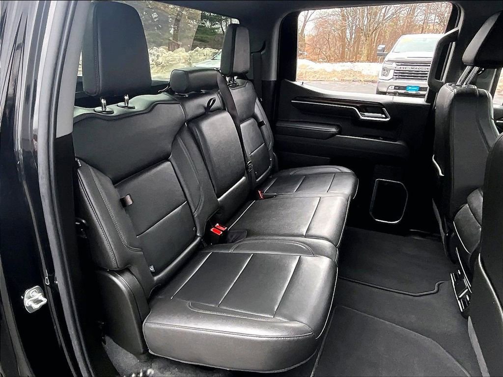 Used 2026 GMC Sierra 1500 SLT AWD/4WD image 15