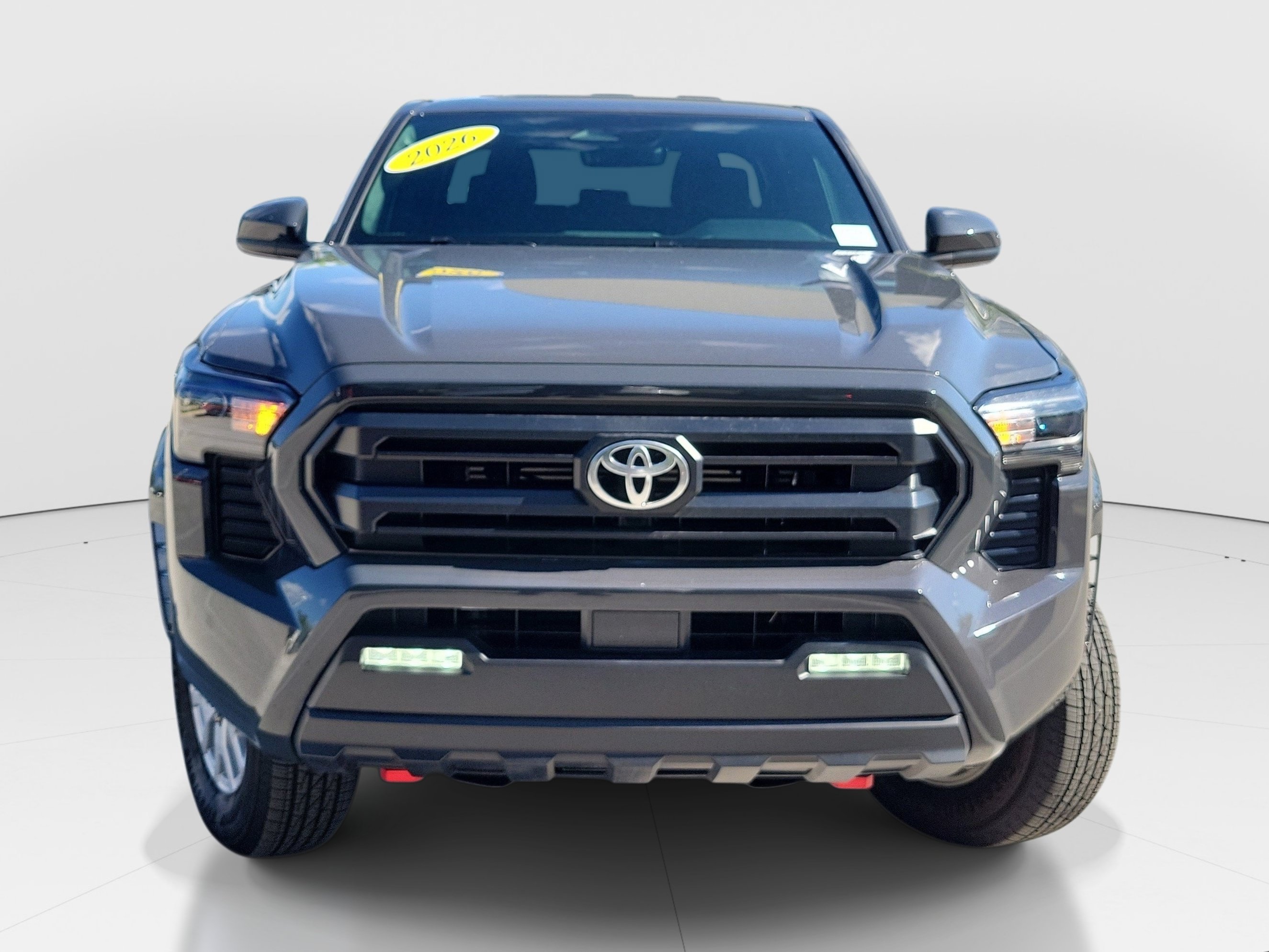 Certified 2026 Toyota Tacoma SR5 AWD/4WD image 2