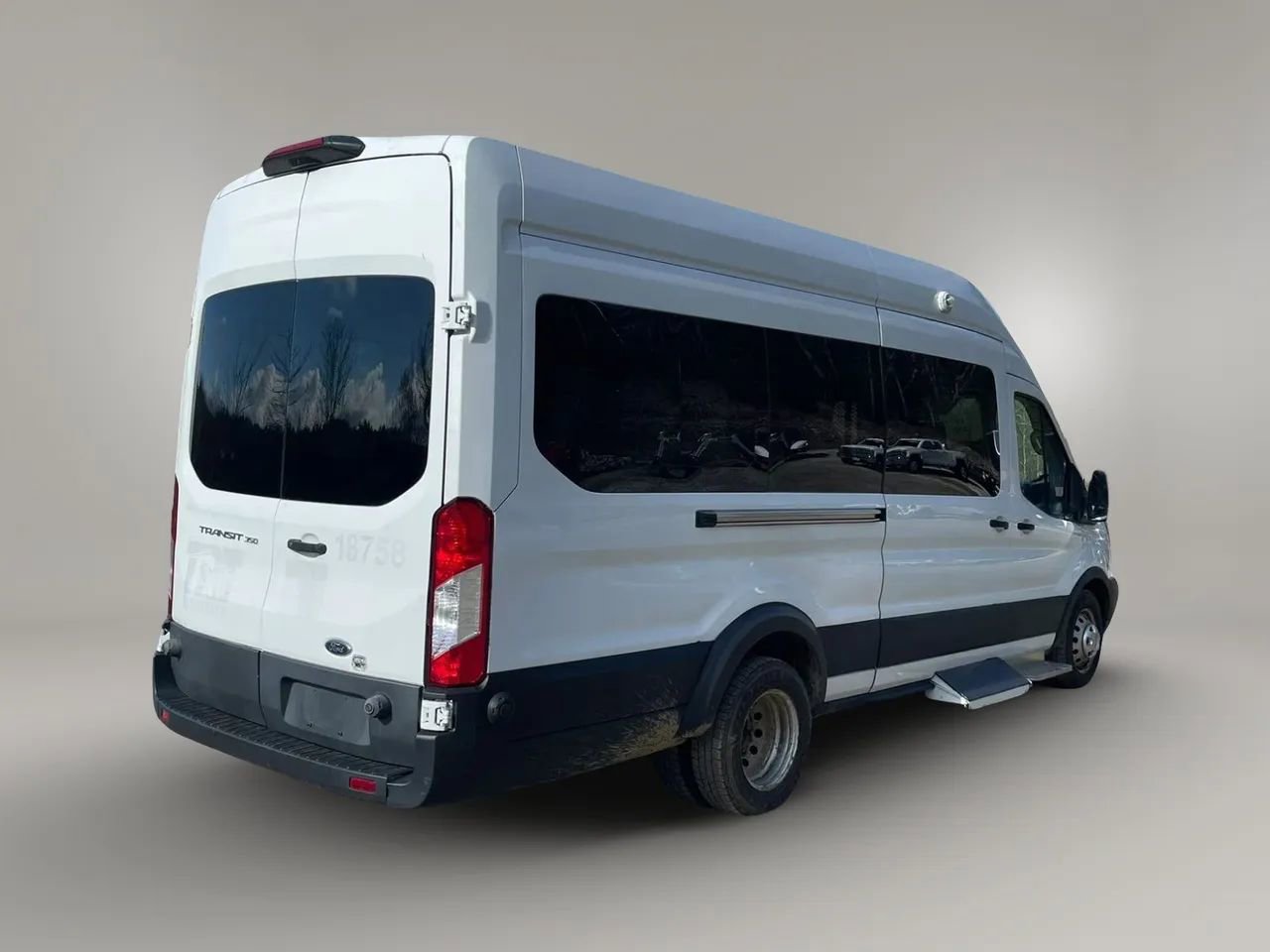 Used 2019 Ford Transit 350 XL RWD image 12