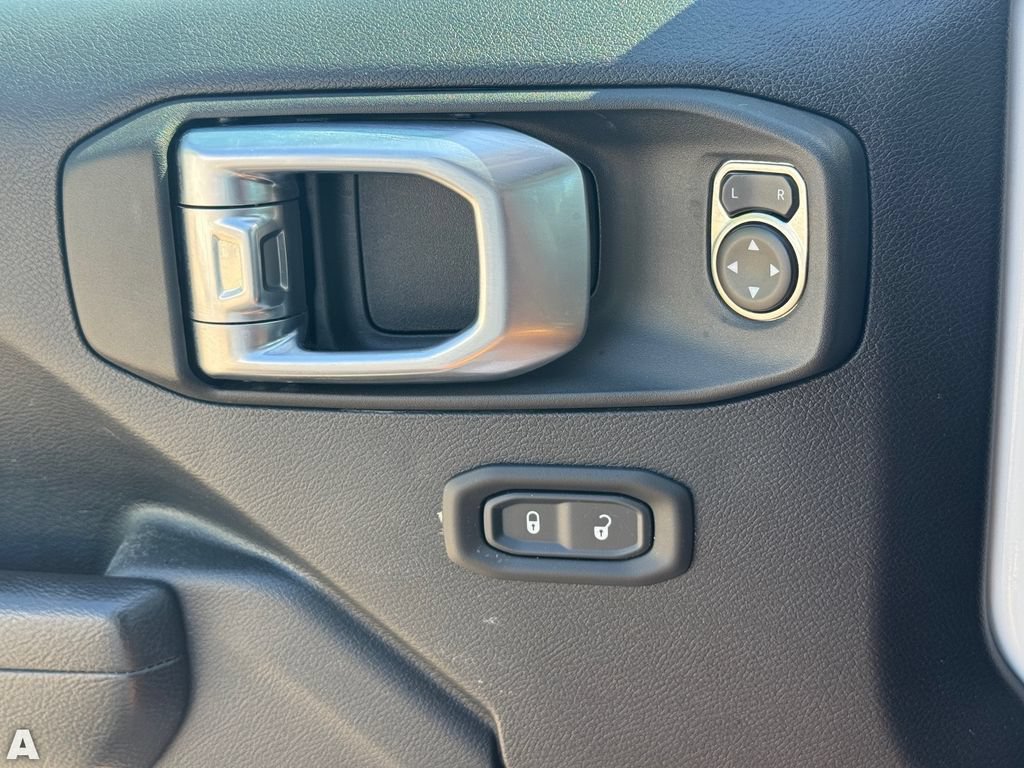 Used 2023 Jeep Wrangler Unlimited Sport AWD/4WD image 33