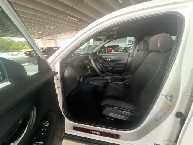 Certified 2025 Honda HR-V Sport image 14