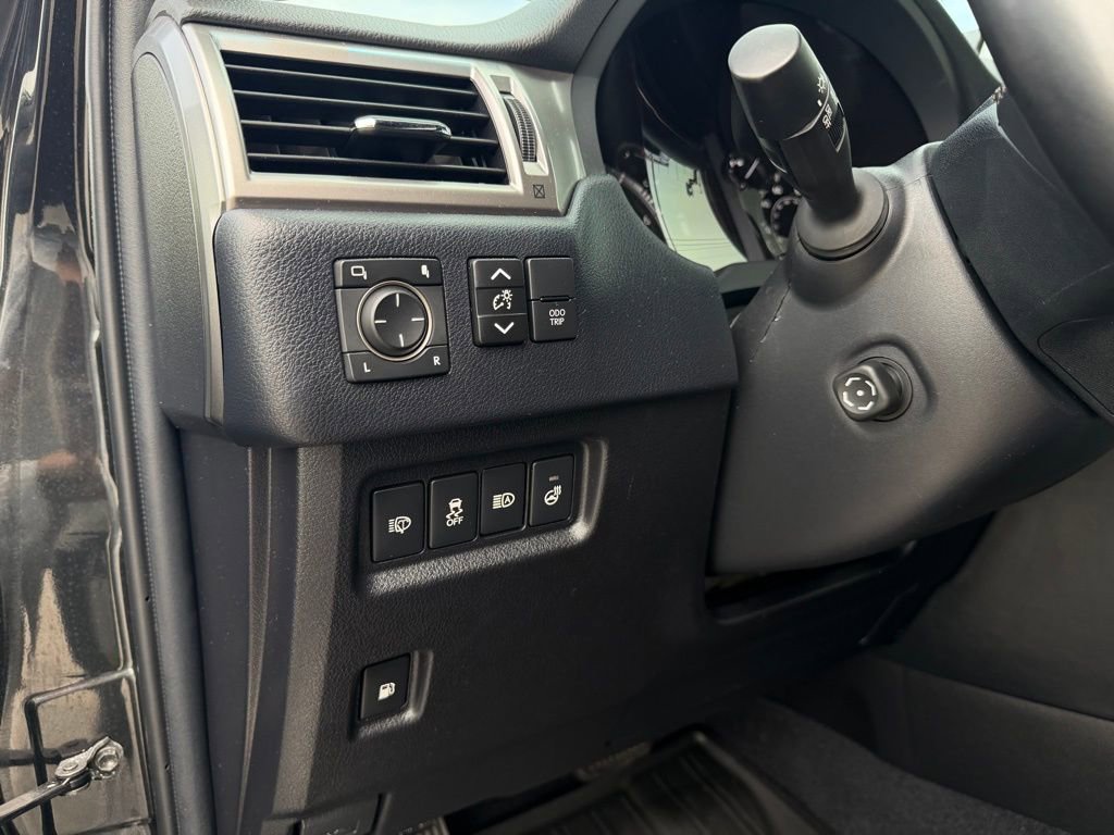 Used 2023 Lexus GX 460 Premium w/ Premium Plus Package AWD/4WD image 17