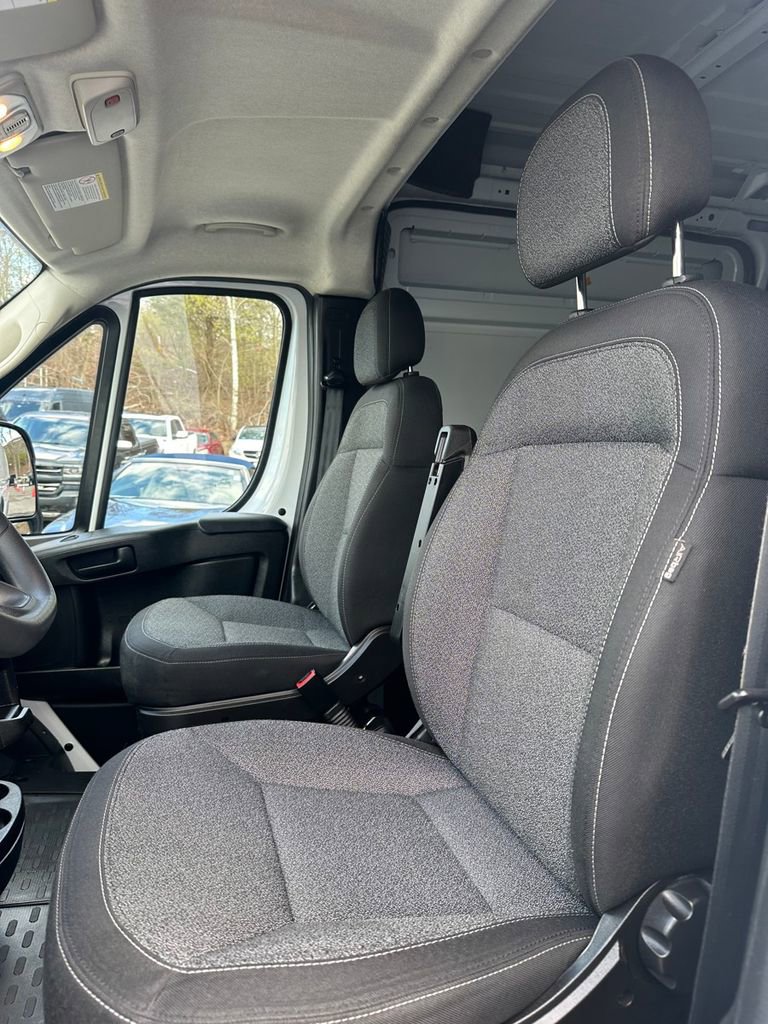 Used 2024 RAM ProMaster 2500 w/ Convenience Group FWD image 11