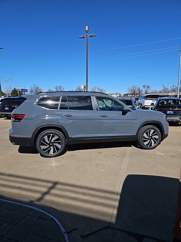 New 2026 Volkswagen Atlas SE image 4