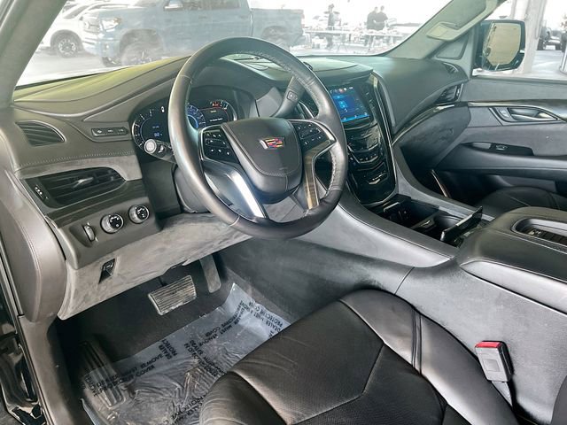 Used 2018 Cadillac Escalade Platinum image 11