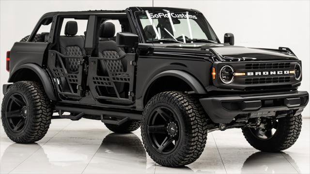 Used 2025 Ford Bronco 4-Door image 2