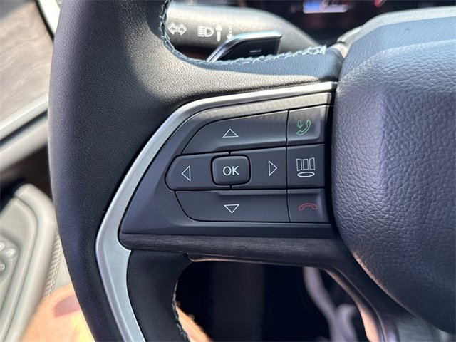 New 2025 Jeep Grand Cherokee Limited w/ Black Appearance Package image 18