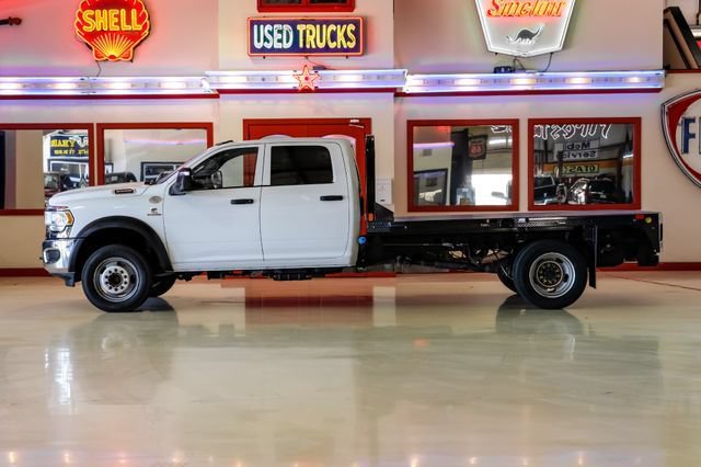 Used 2024 RAM 5500 Tradesman w/ Chrome Appearance Group AWD/4WD image 12