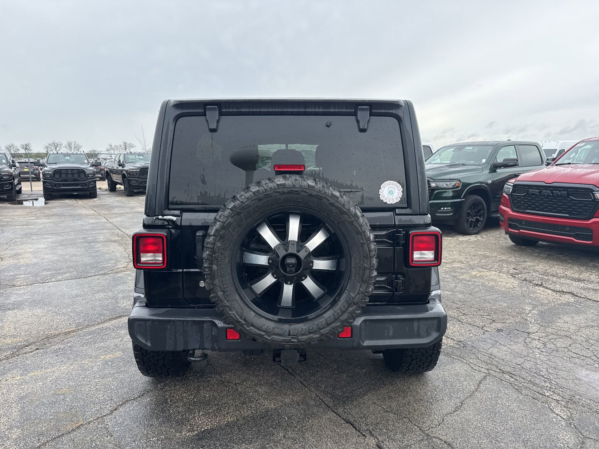 Used 2018 Jeep Wrangler Unlimited Sahara w/ Cold Weather Group image 7