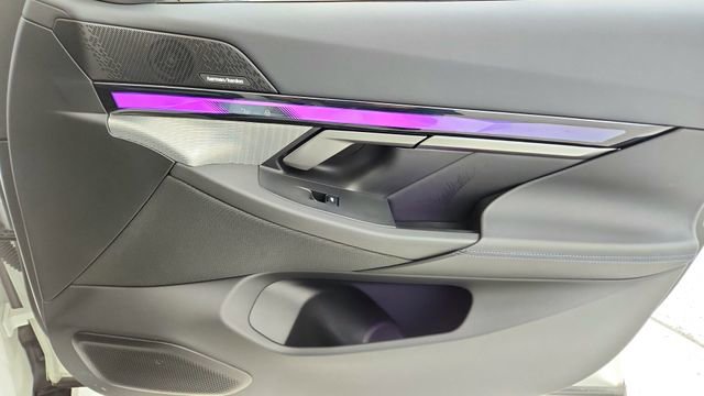 Used 2025 BMW i5 xDrive40 w/ M Sport Package image 24