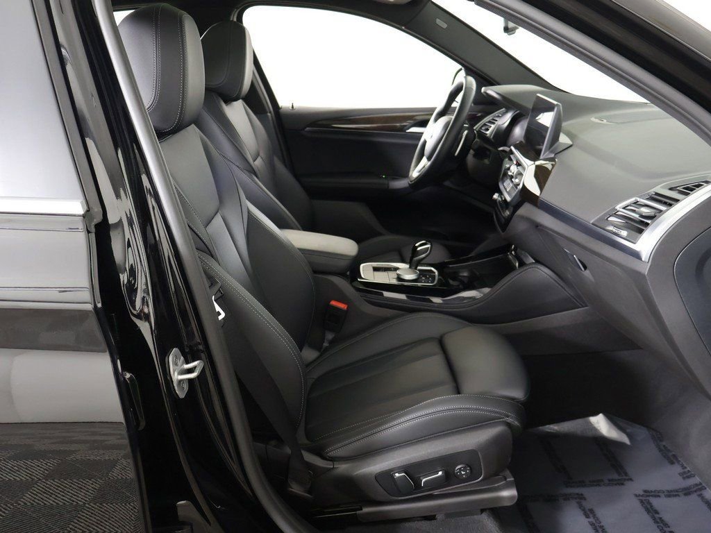 Used 2025 BMW X4 xDrive30i image 34