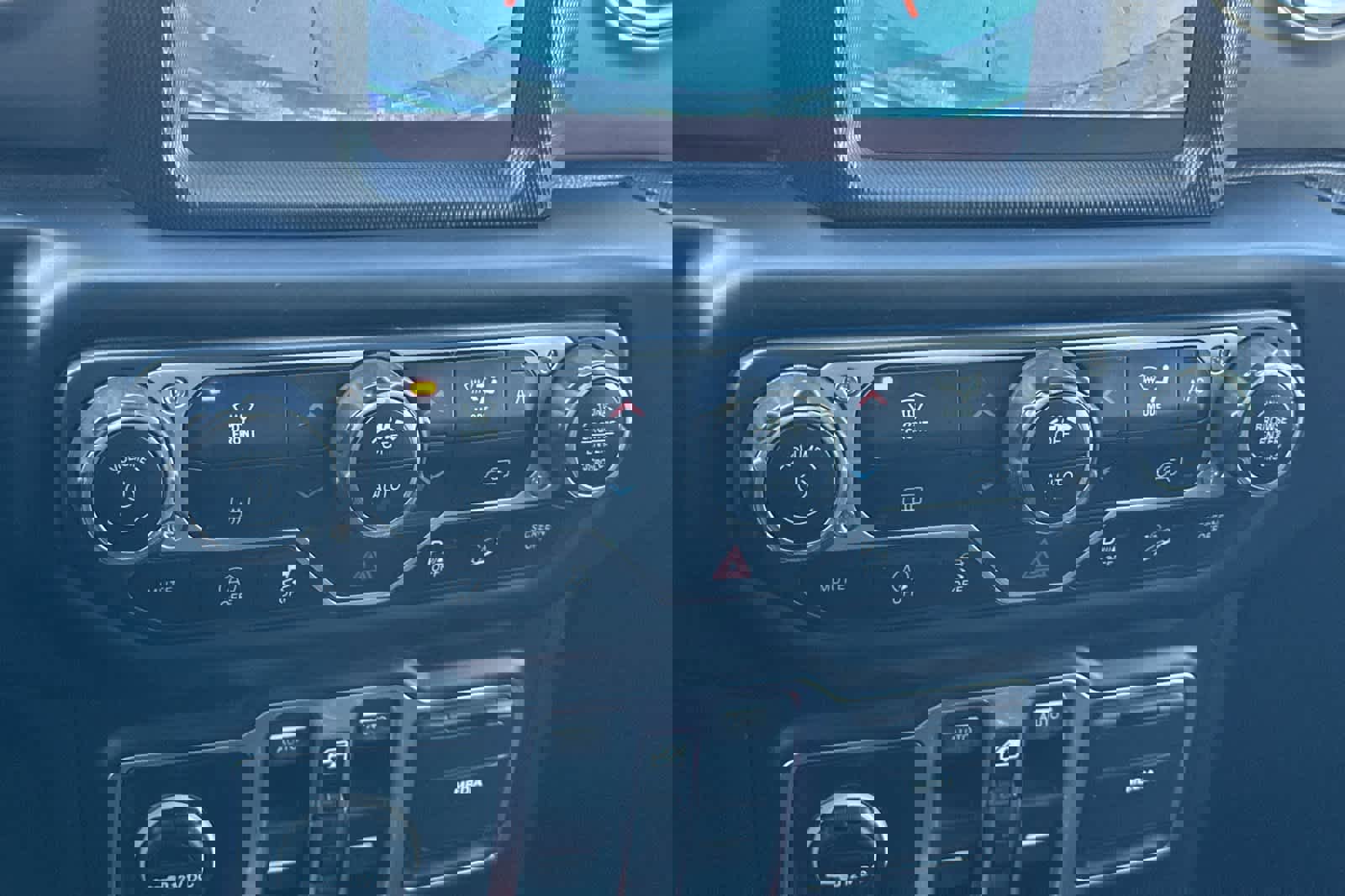 Used 2018 Jeep Wrangler Unlimited Rubicon image 23