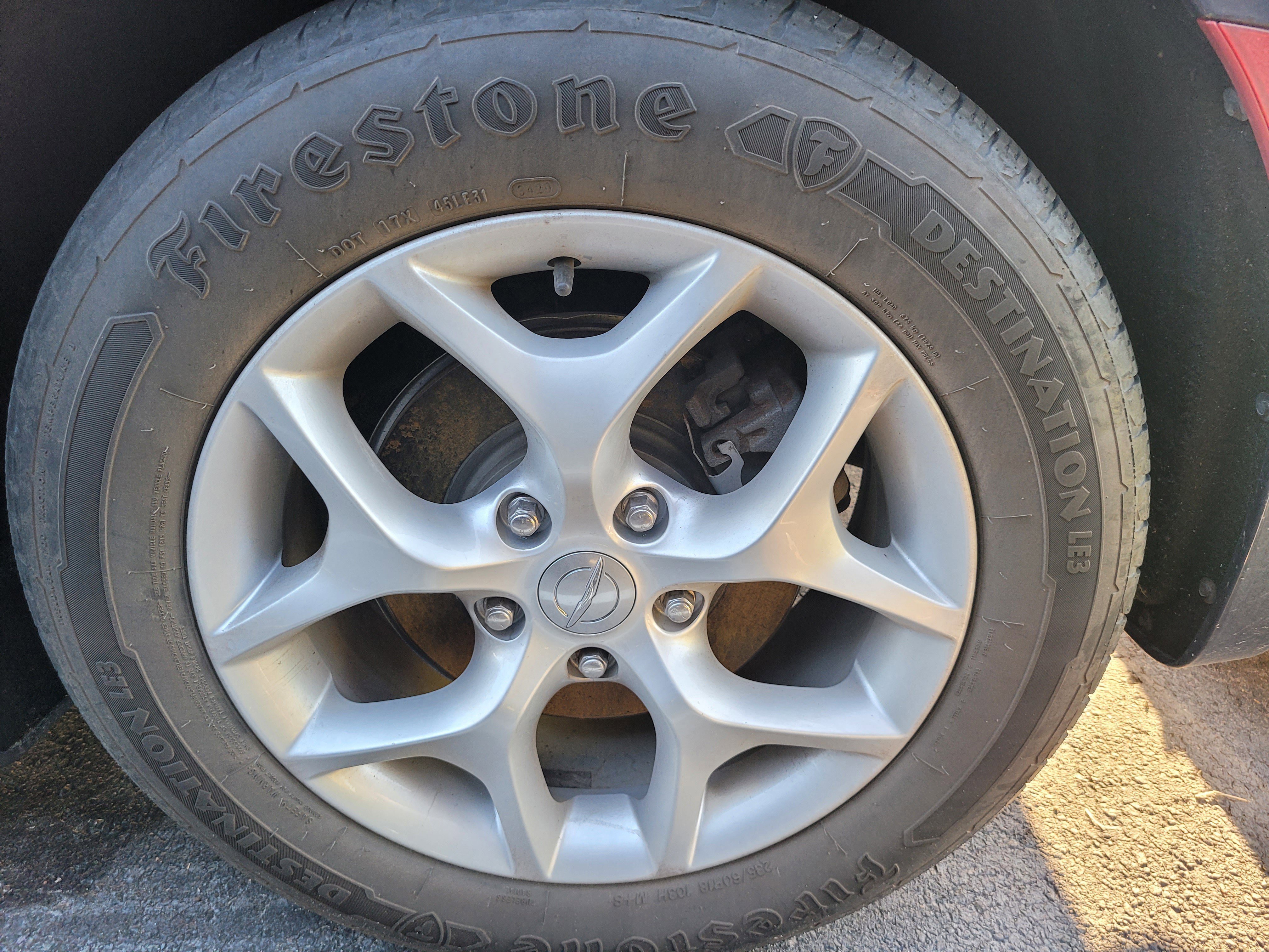 Used 2017 Chrysler Pacifica Touring-L Plus w/ Tire & Wheel Group FWD image 8