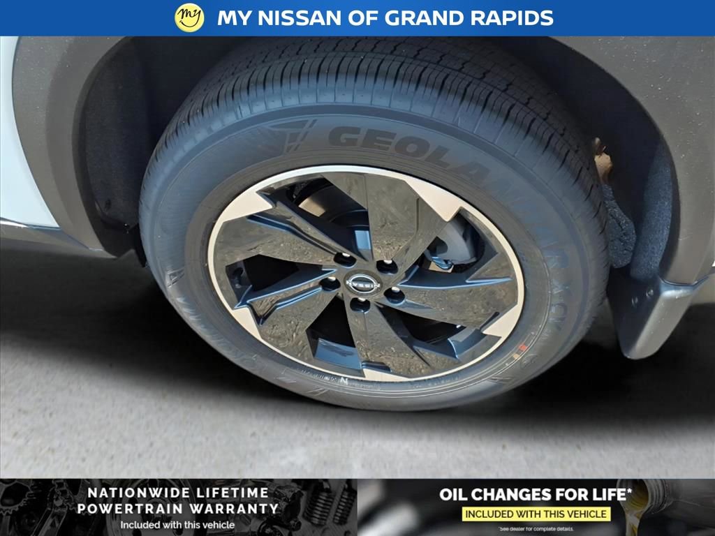 New 2026 Nissan Rogue SV image 8