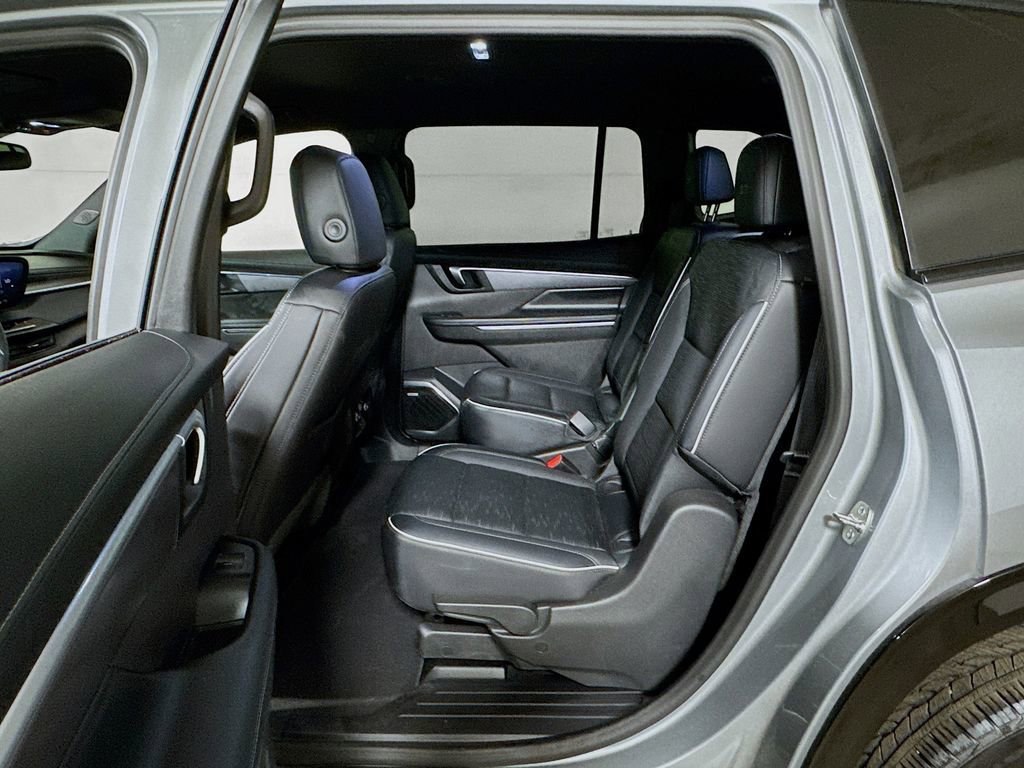 Used 2026 Buick Enclave Sport Touring FWD image 23