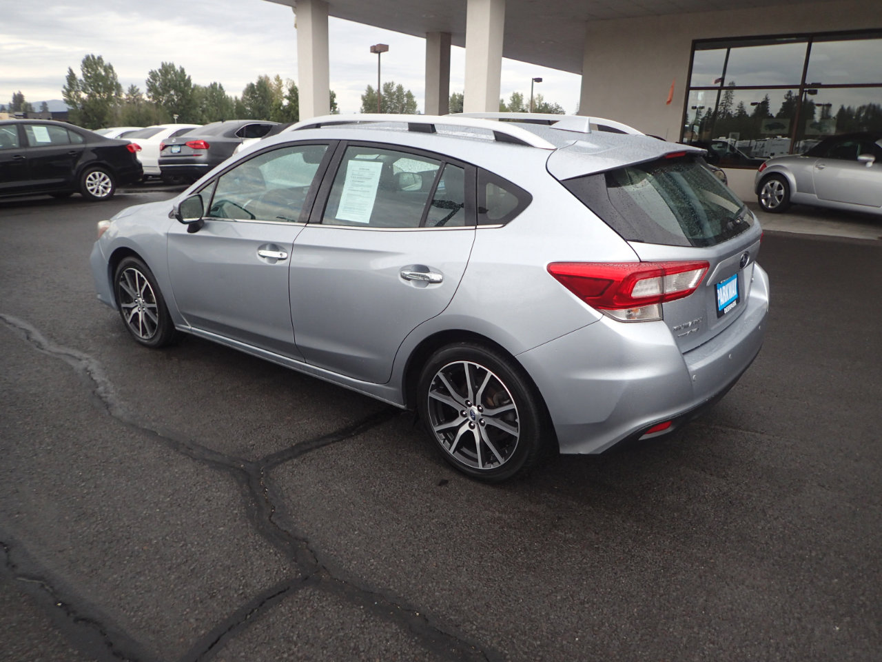 Used 2017 Subaru Impreza 2.0i Limited image 3