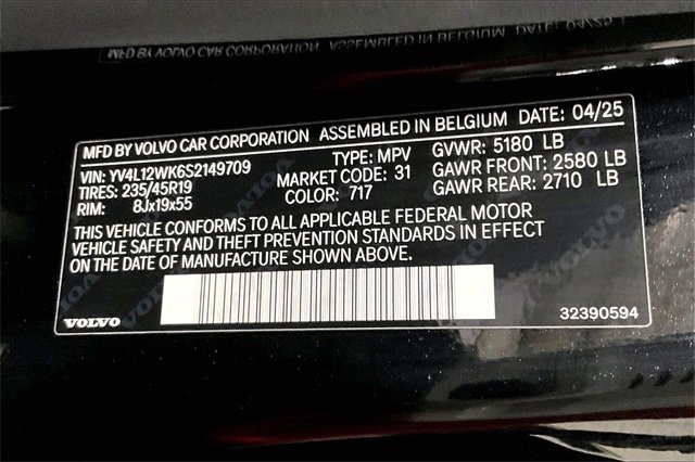 Certified 2025 Volvo V60 B5 Cross Country Plus image 36