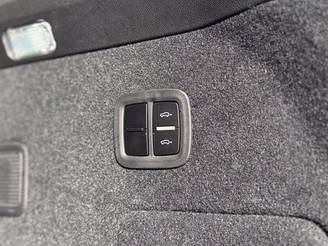 Used 2021 Porsche Cayenne GTS AWD/4WD image 36