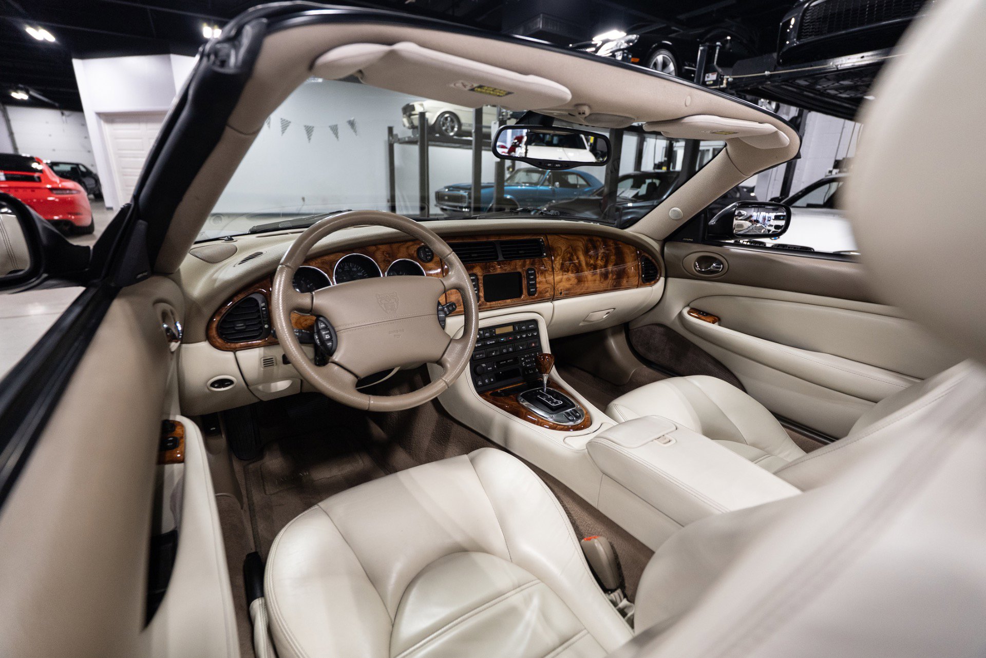 Used 2006 Jaguar XK8 Convertible image 63