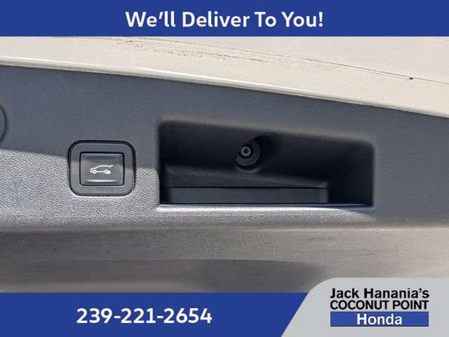 Used 2019 Chevrolet Equinox LT w/ Sun & Navigation Package AWD/4WD image 14