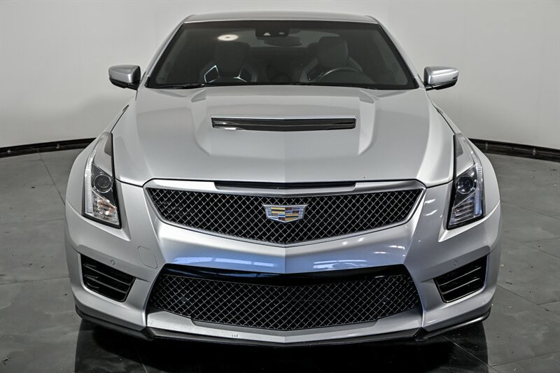 Used 2016 Cadillac ATS V w/ Luxury Package RWD image 4
