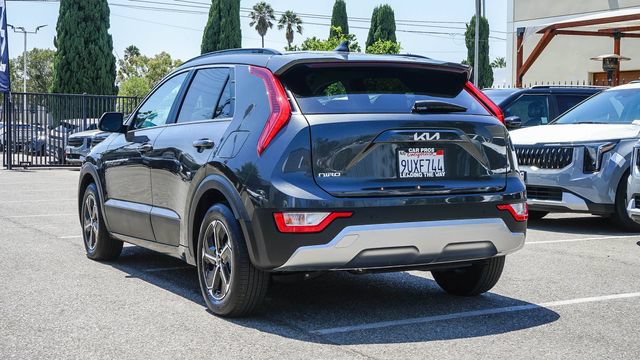 Used 2025 Kia Niro EX FWD image 9