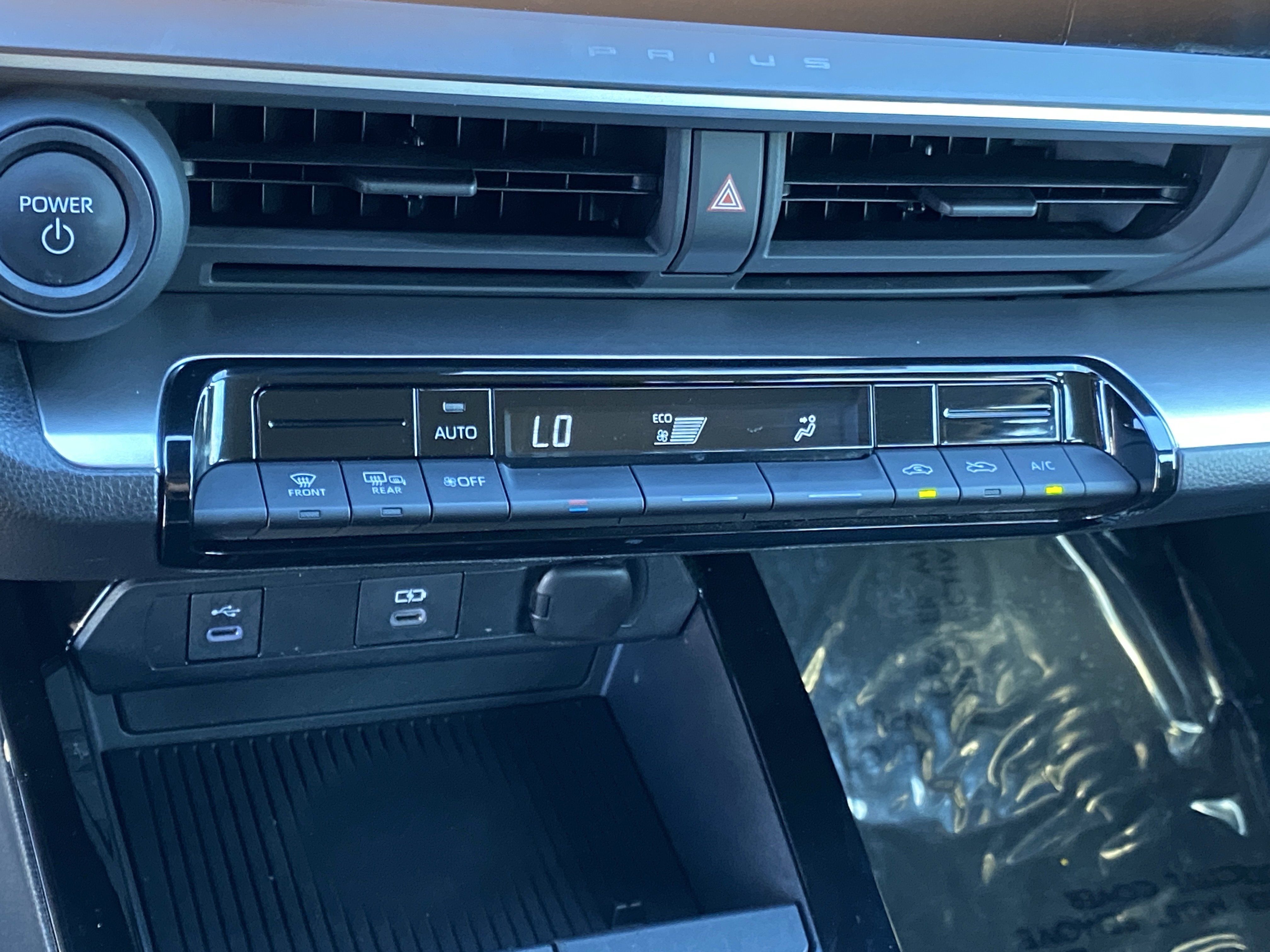 Used 2024 Toyota Prius LE image 20