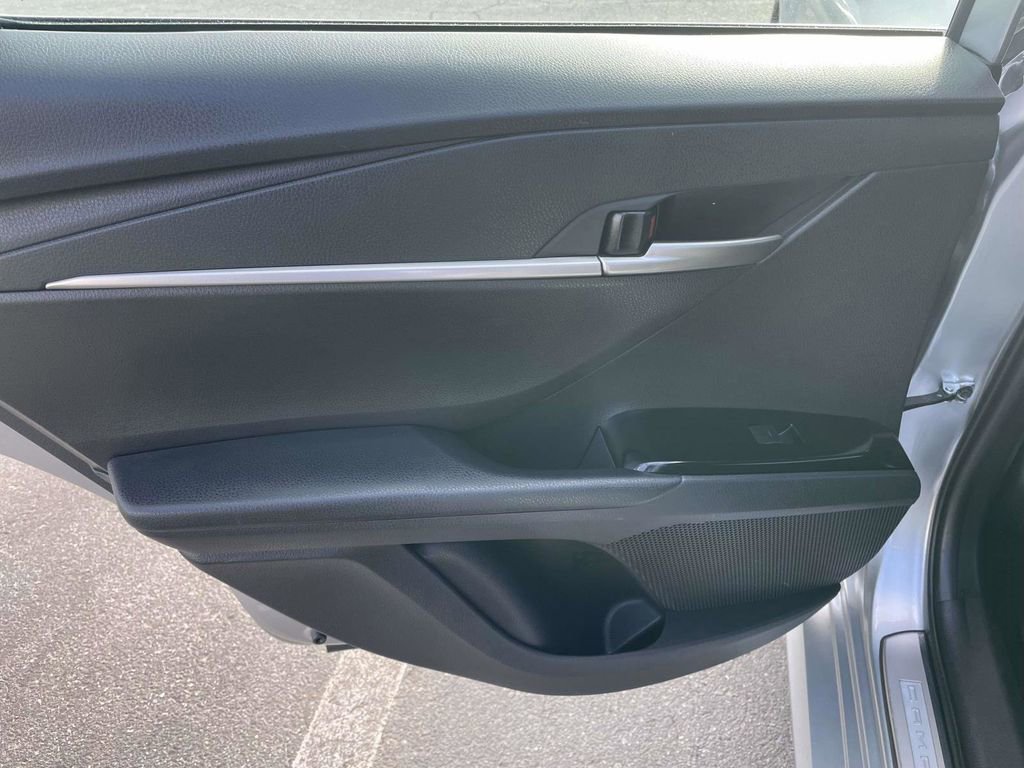 Used 2025 Toyota Camry LE w/ Convenience Package FWD image 22