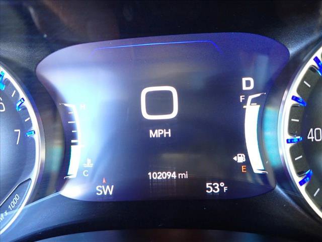 Used 2017 Chrysler Pacifica Limited w/ Advanced Safetytec Group image 27