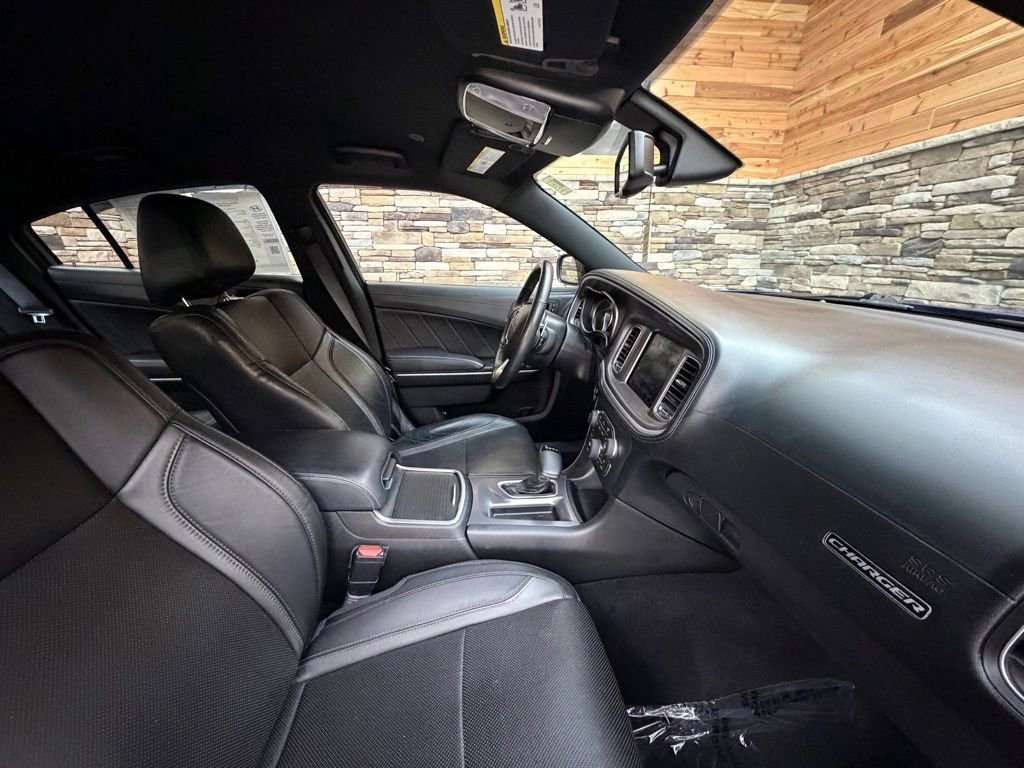 Used 2019 Dodge Charger SXT w/ Plus Group image 14