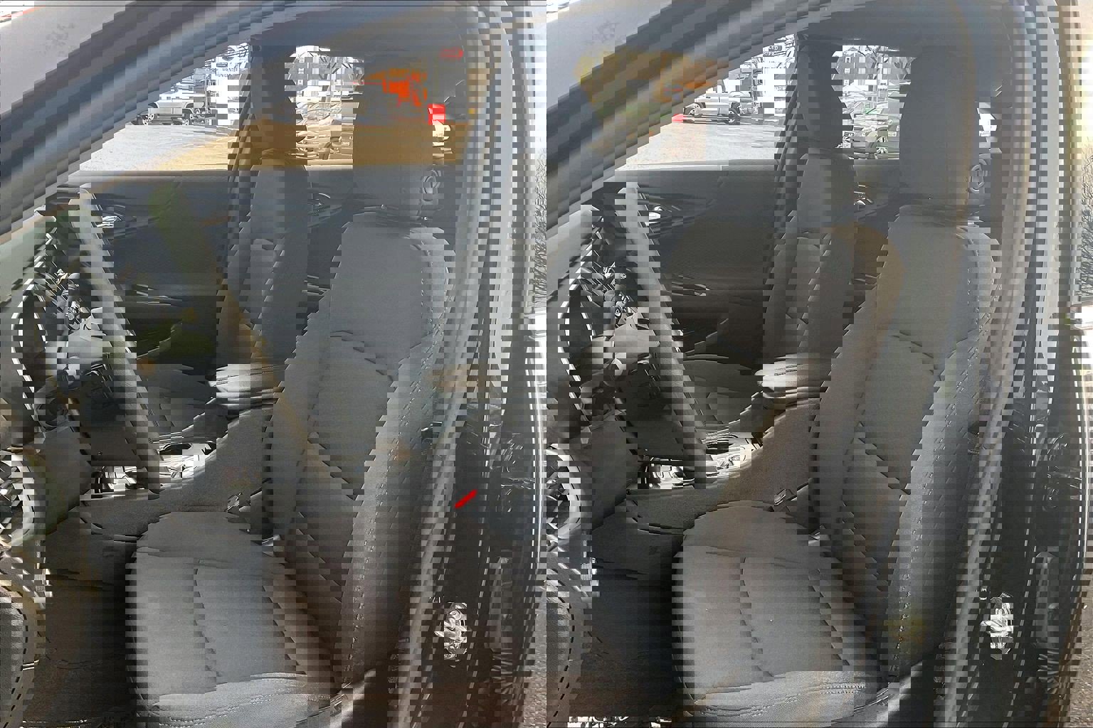 Used 2023 Chevrolet Malibu LT image 29