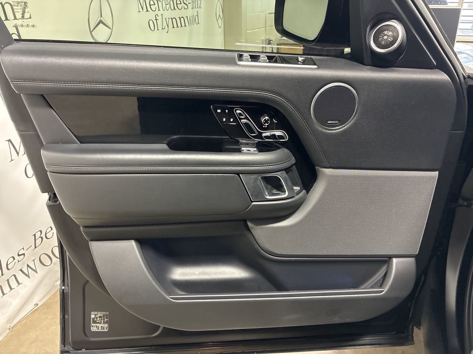 Used 2021 Land Rover Range Rover Westminster Edition image 17