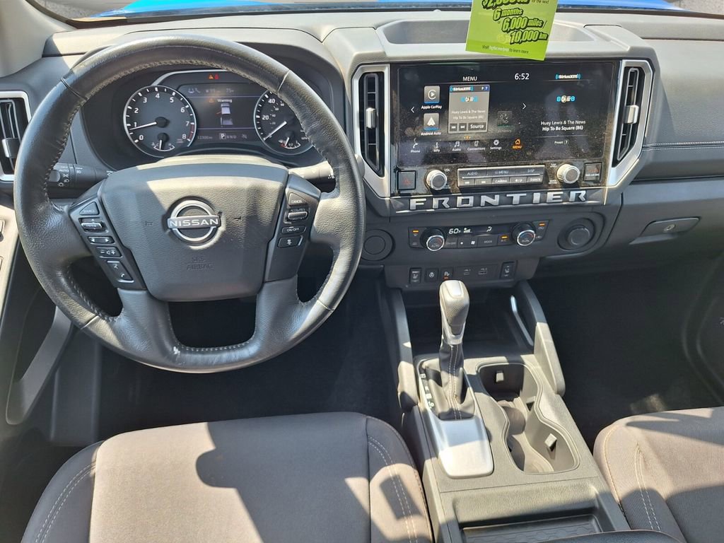 Used 2025 Nissan Frontier SV w/ SV Convenience Package RWD image 9