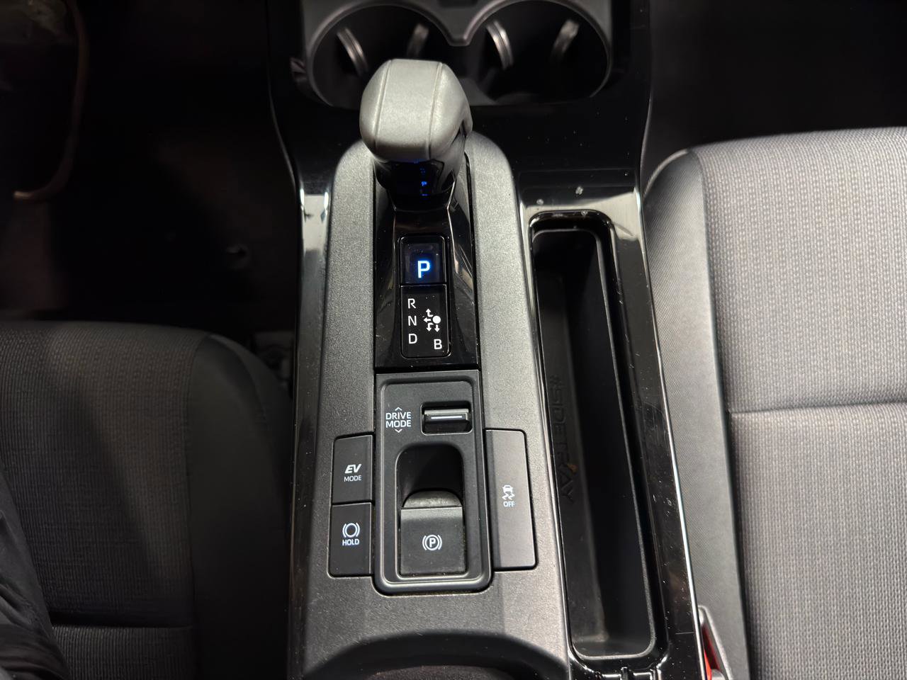 Used 2023 Toyota Prius LE AWD/4WD image 23