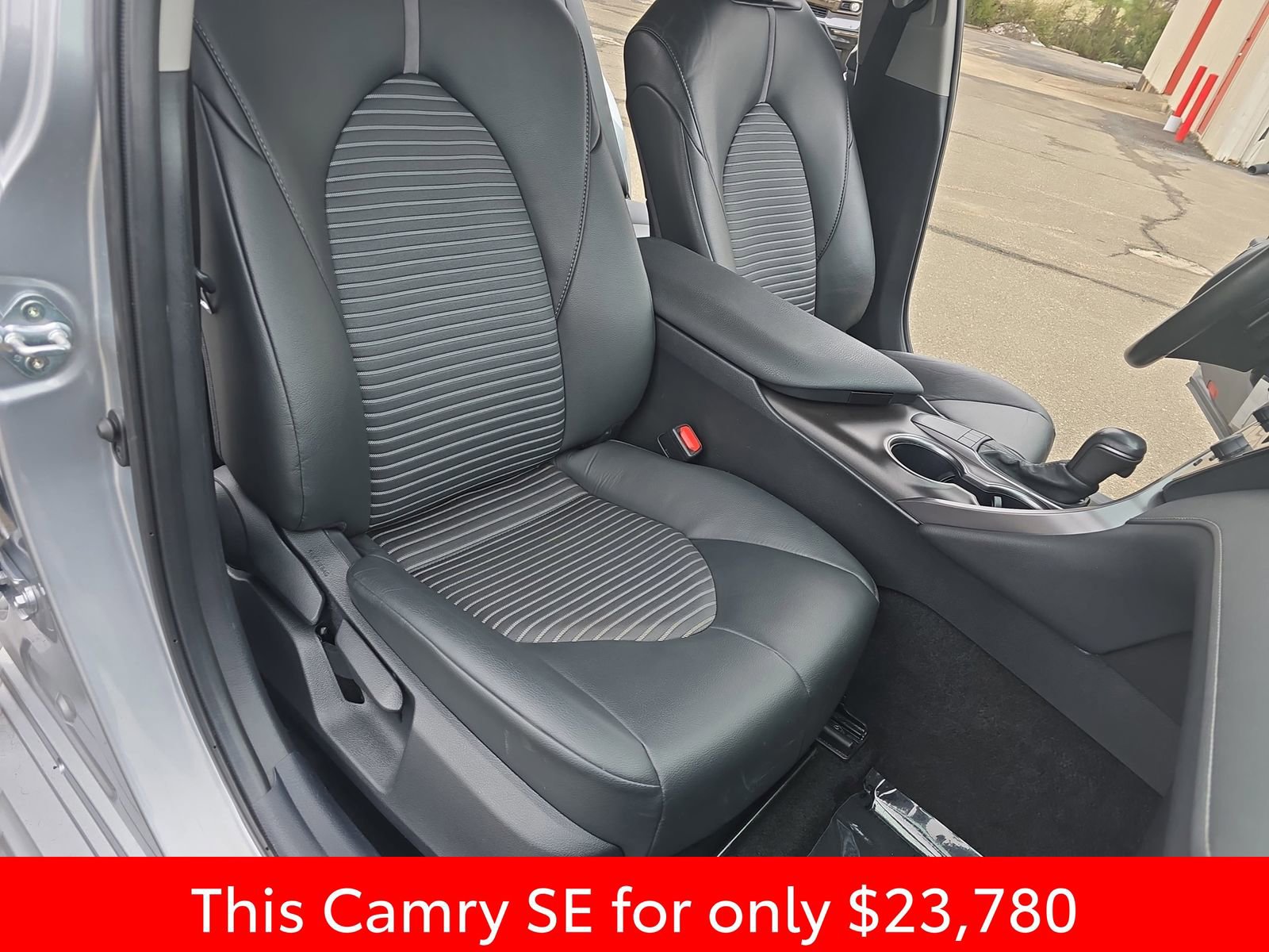 Used 2024 Toyota Camry SE image 16