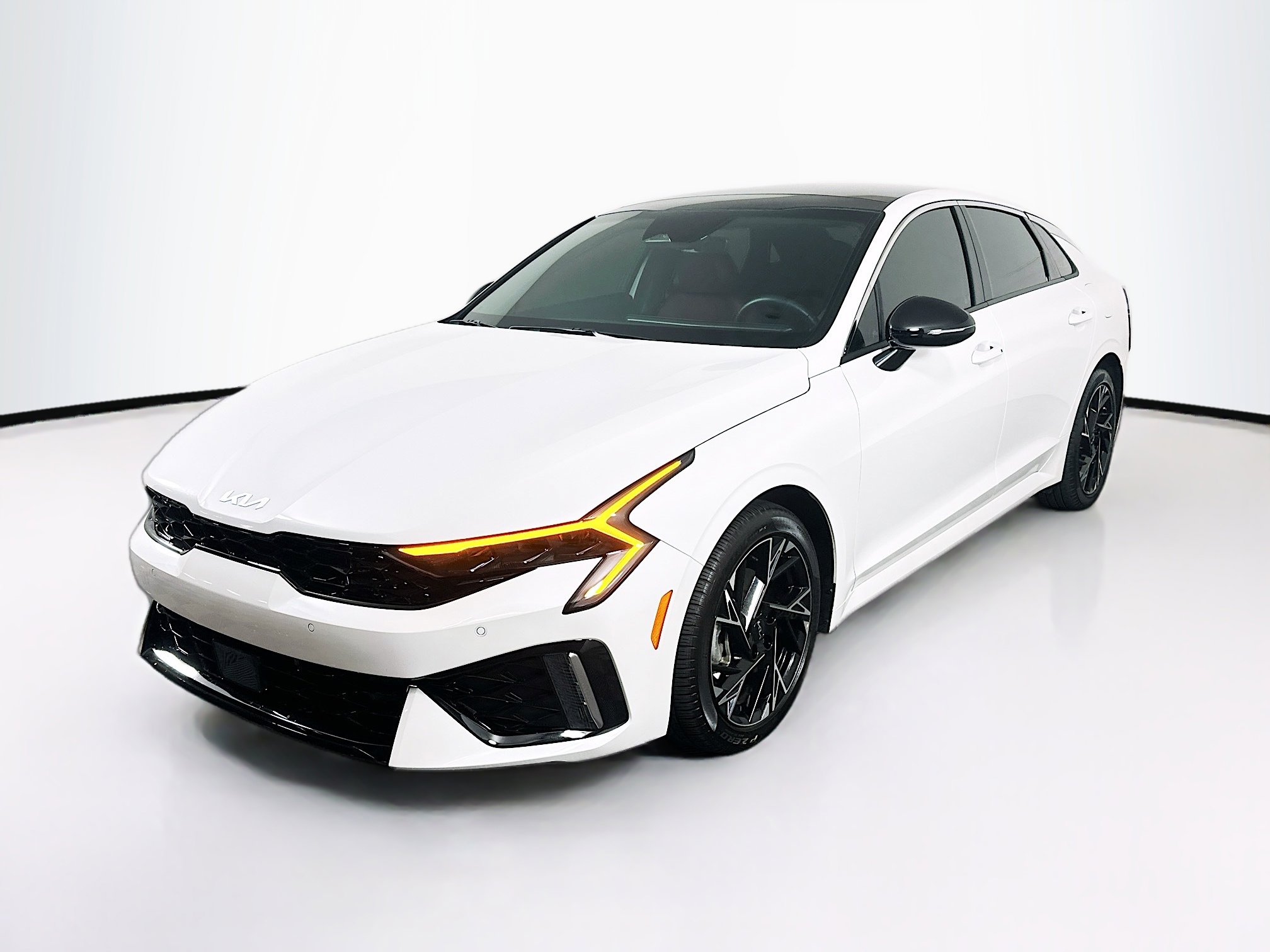 Used 2025 Kia K5 GT-Line w/ GT-Line Premium Package image 3