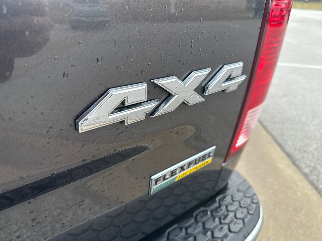 Used 2017 RAM 1500 Classic SLT image 33