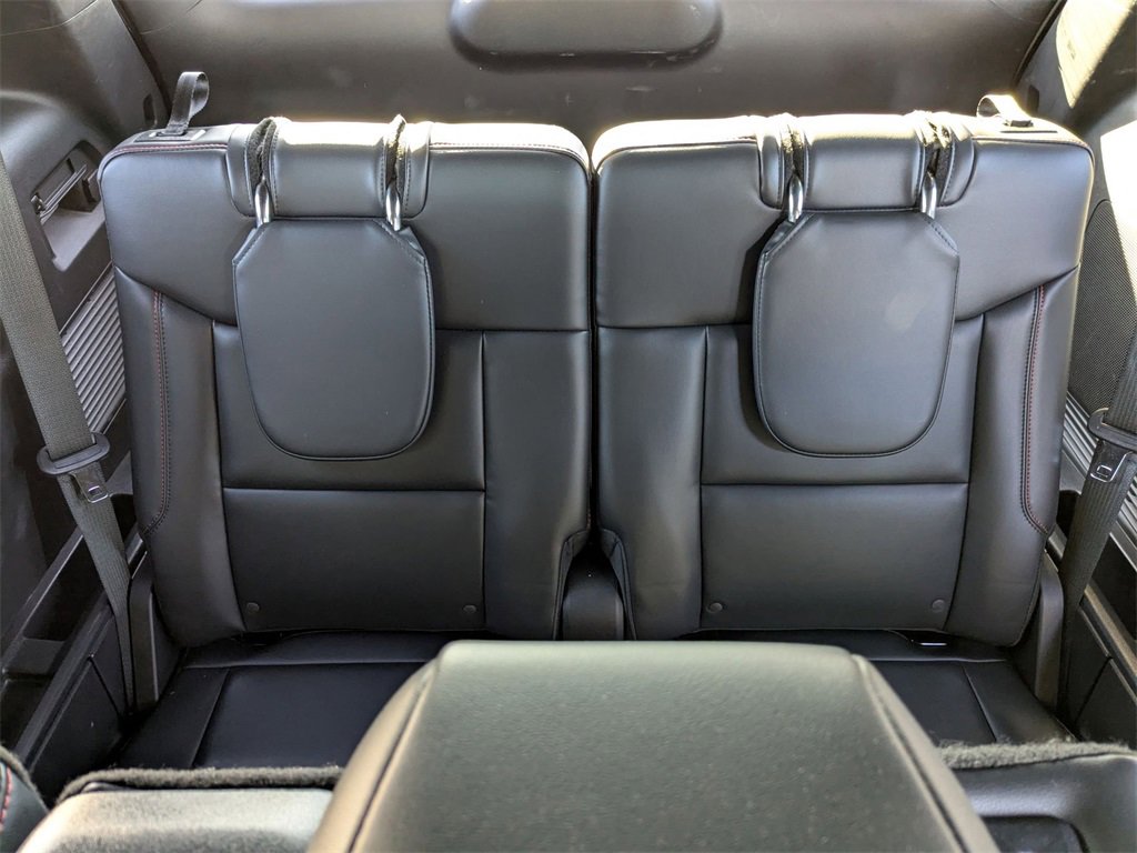 Used 2025 Ford Explorer ST-Line w/ ST-Line Street Pack image 34