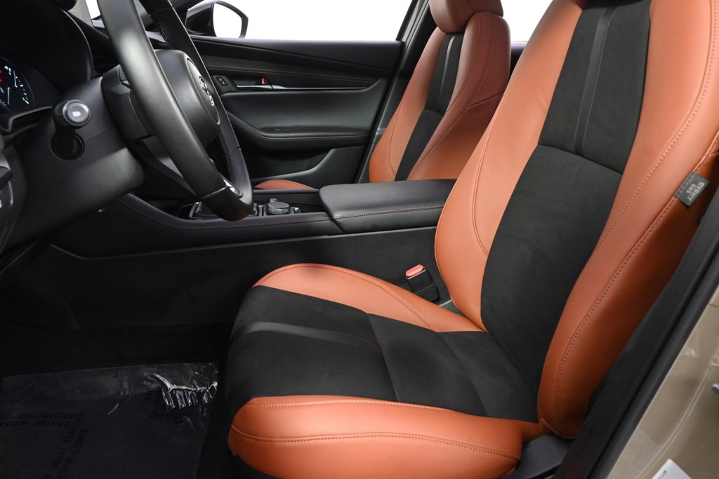 Certified 2025 MAZDA MAZDA3 Carbon image 13