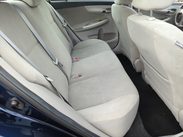 Used 2013 Toyota Corolla LE FWD image 18